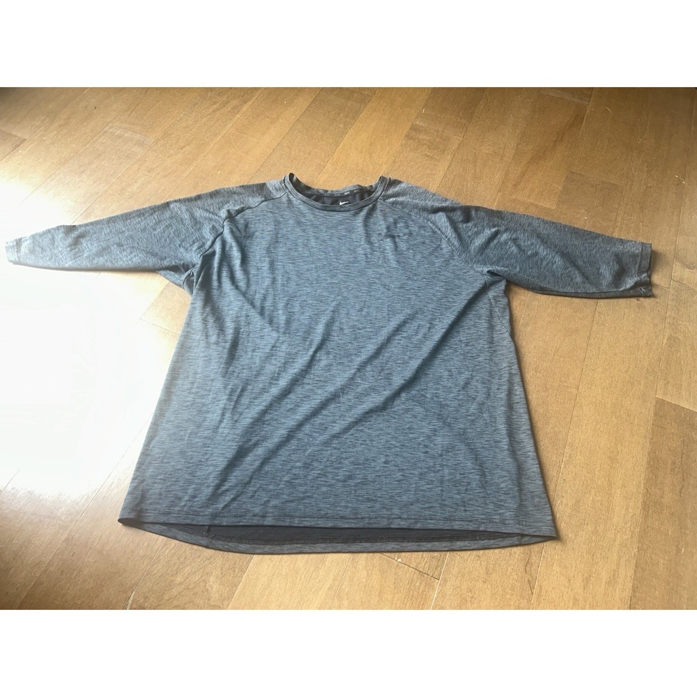 The Nike Tee Half Sleeve Mens XXL Dri Fit Heather Gray